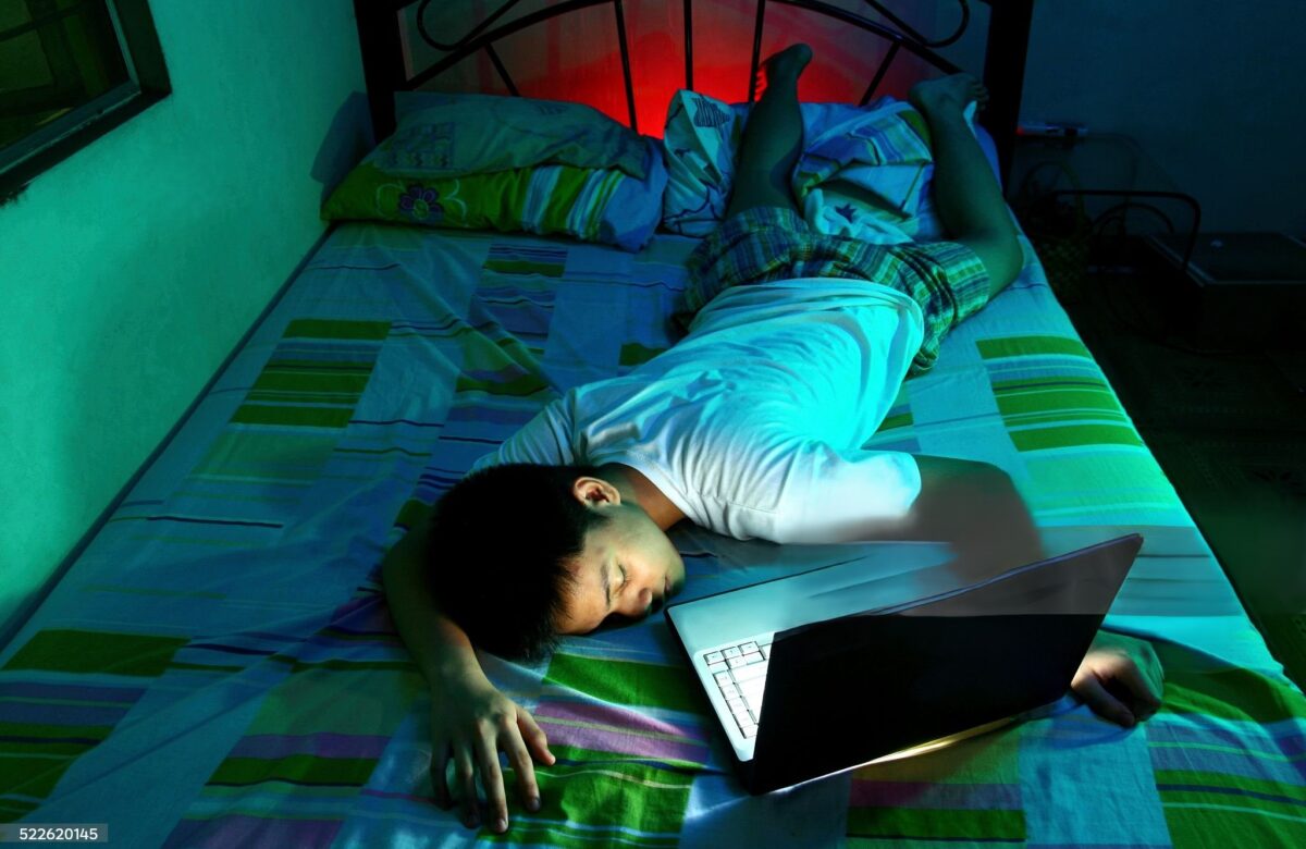 Gen Z Trading Sleep for Screens: What to Do?